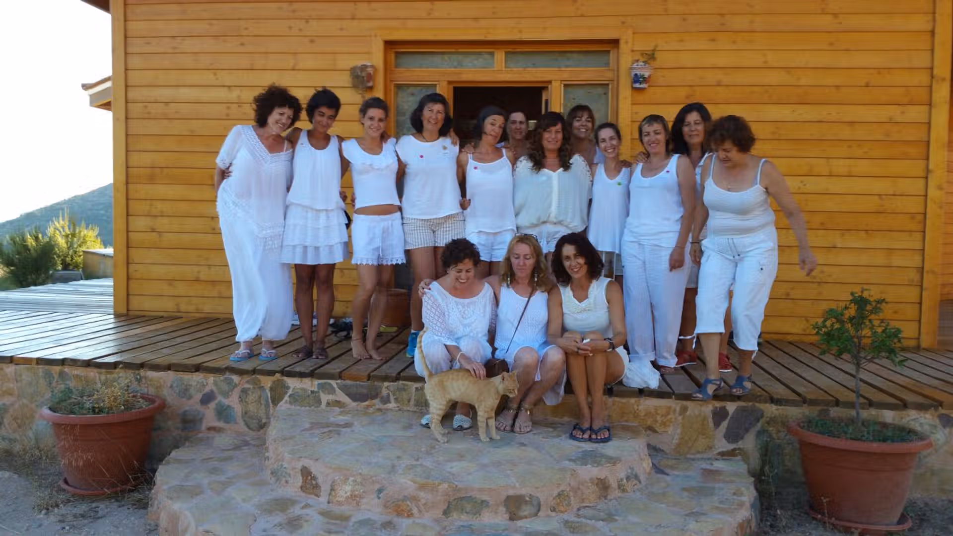 curso presencial grupo vestidas de blanco